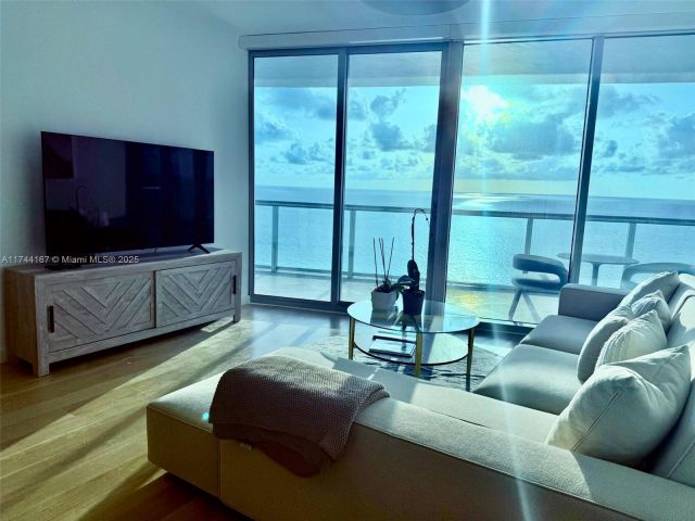 Apartment for sale  Unit #2702 - photo 6268521