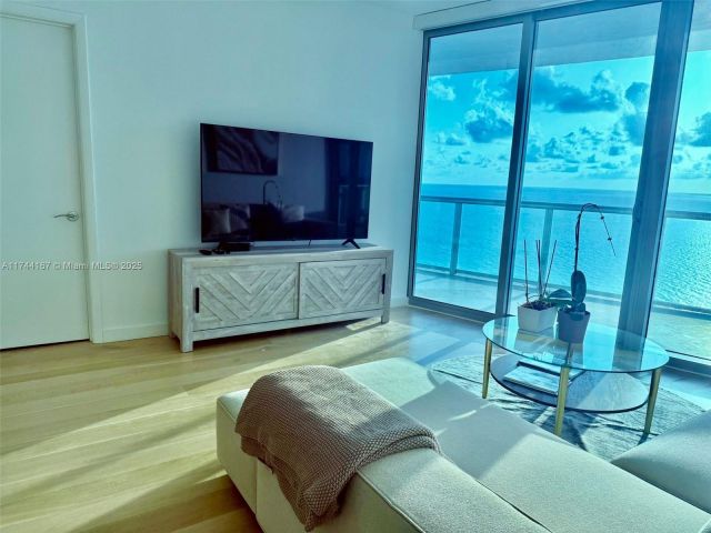 Apartment for sale  Unit #2702 - photo 6268522