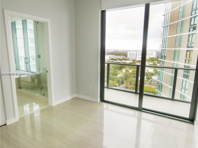 Apartment for sale  Unit #2007 - photo 5654834