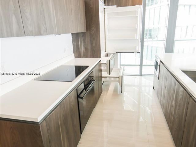 Apartment for sale  Unit #2007 - photo 5654842