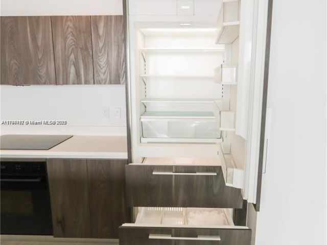 Apartment for sale  Unit #2007 - photo 5654843