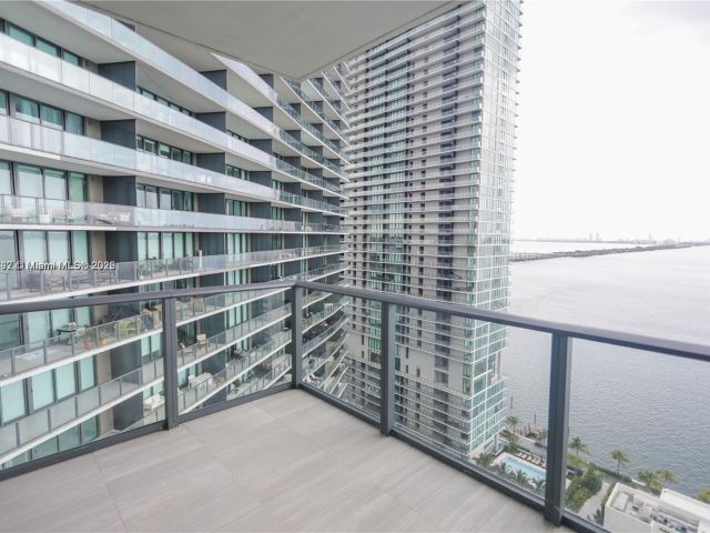 Apartment for sale  Unit #2007 - photo 5654846