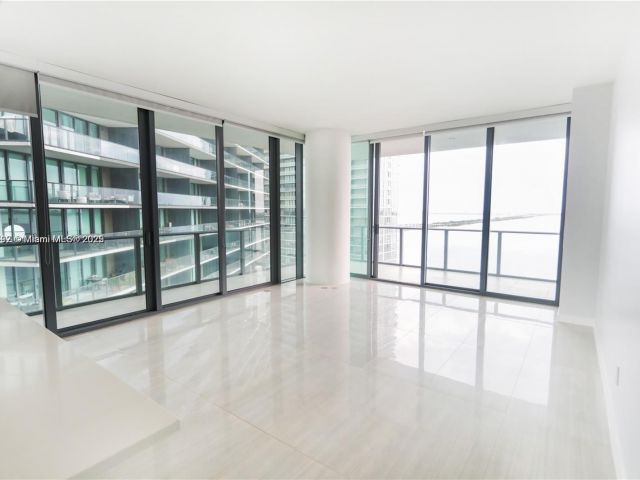 Apartment for sale  Unit #2007 - photo 5654850