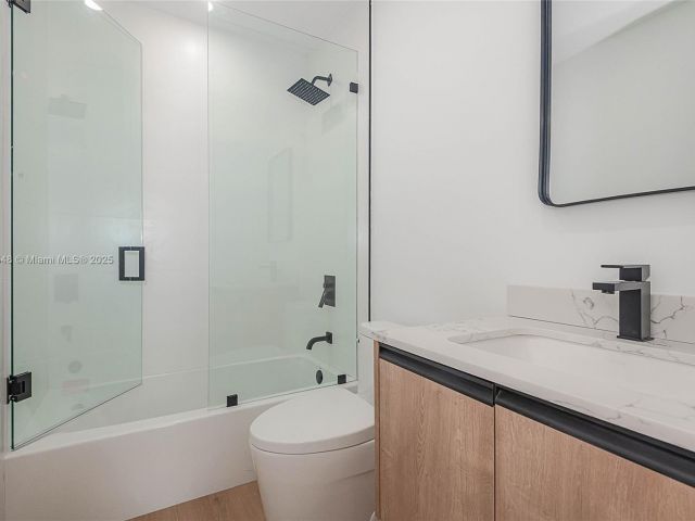 Home for rent at 1975 Calais Dr 3 - photo 5520486