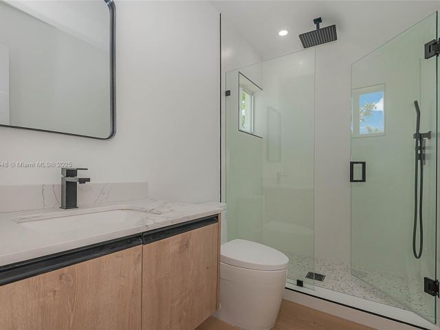 Home for rent at 1975 Calais Dr 3 - photo 5520488