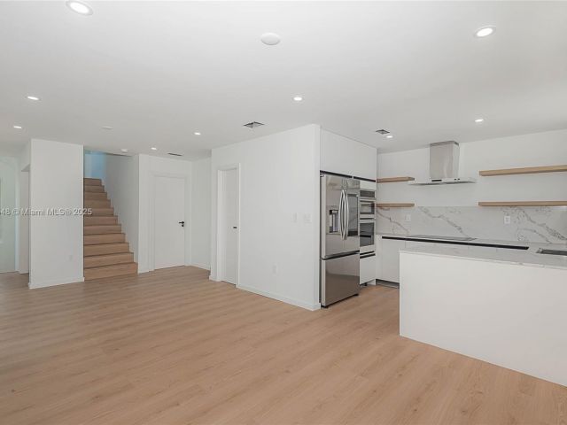 Home for rent at 1975 Calais Dr 3 - photo 5520501