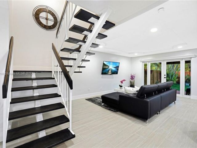 Home for rent at 6863 SW 104th Ct - photo 6186275