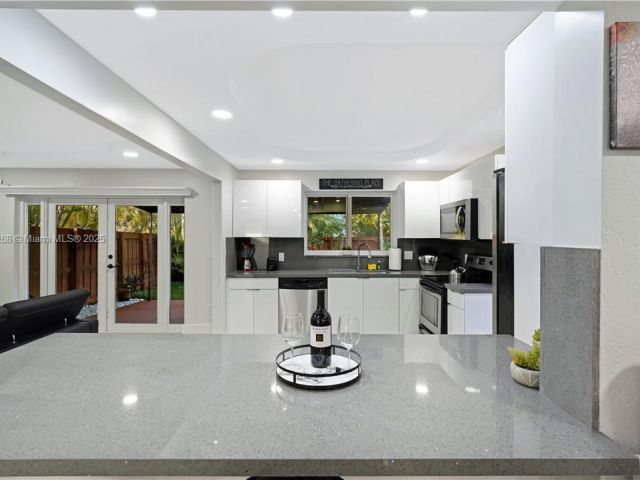 Home for rent at 6863 SW 104th Ct - photo 6186278