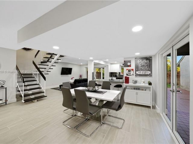 Home for rent at 6863 SW 104th Ct - photo 6186281