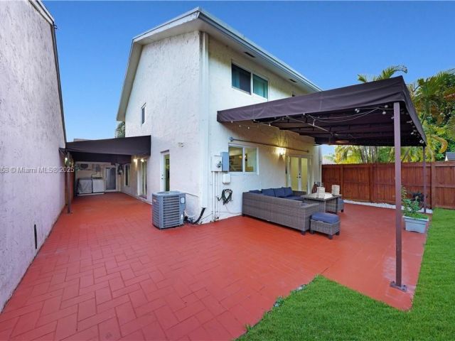 Home for rent at 6863 SW 104th Ct - photo 6186283