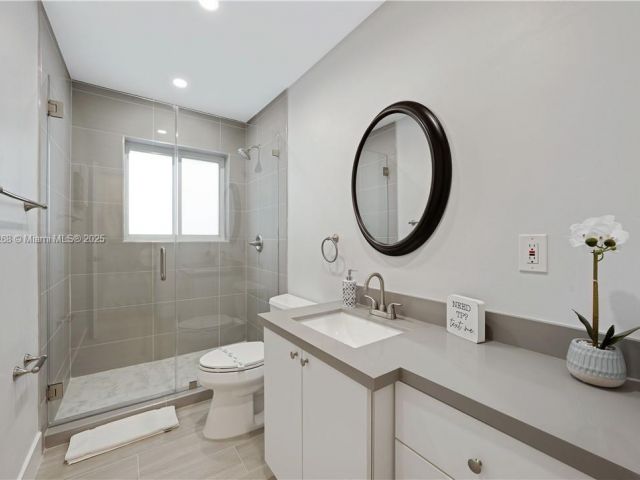 Home for rent at 6863 SW 104th Ct - photo 6186285