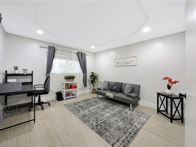 Home for rent at 6863 SW 104th Ct - photo 6186286