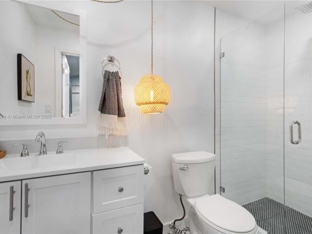 Home for rent at 191 SE 13th Ave - photo 5542389