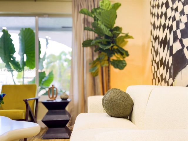 Home for rent at 191 SE 13th Ave - photo 5542396