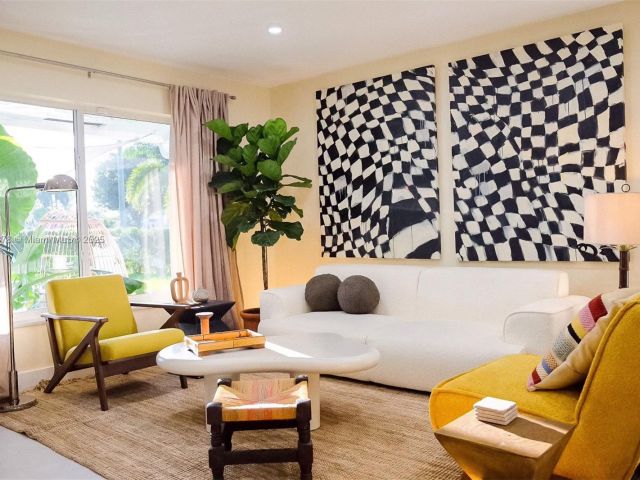 Home for rent at 191 SE 13th Ave - photo 5542400