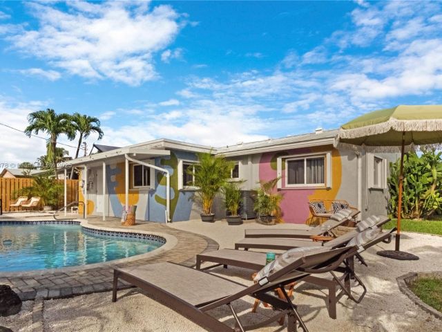 Home for rent at 191 SE 13th Ave - photo 5542403