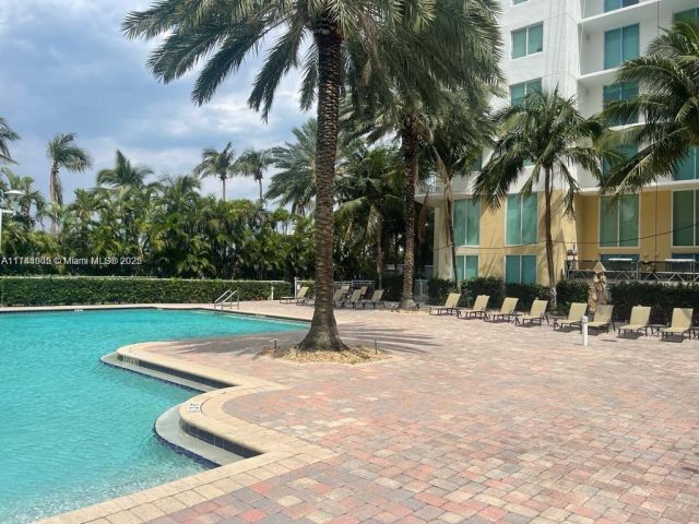 2-bedroom condo for sale in Hallandale Beach - 1755 E Hallandale Beach Blvd MEZ7E - MondialRealty
