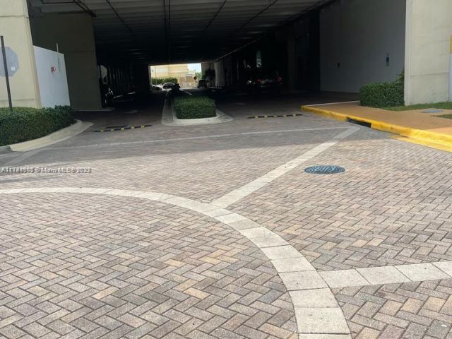 2-bedroom condo for sale in Hallandale Beach - 1755 E Hallandale Beach Blvd MEZ7E - MondialRealty