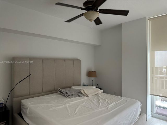 2-bedroom condo for sale in Hallandale Beach - 1755 E Hallandale Beach Blvd MEZ7E - MondialRealty