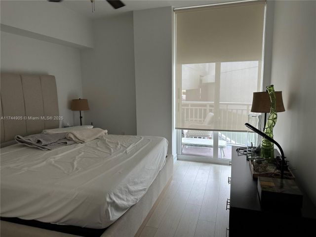 2-bedroom condo for sale in Hallandale Beach - 1755 E Hallandale Beach Blvd MEZ7E - MondialRealty