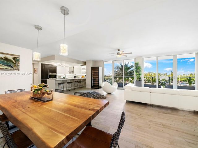 Apartment for sale  Unit #605 - photo 5741433