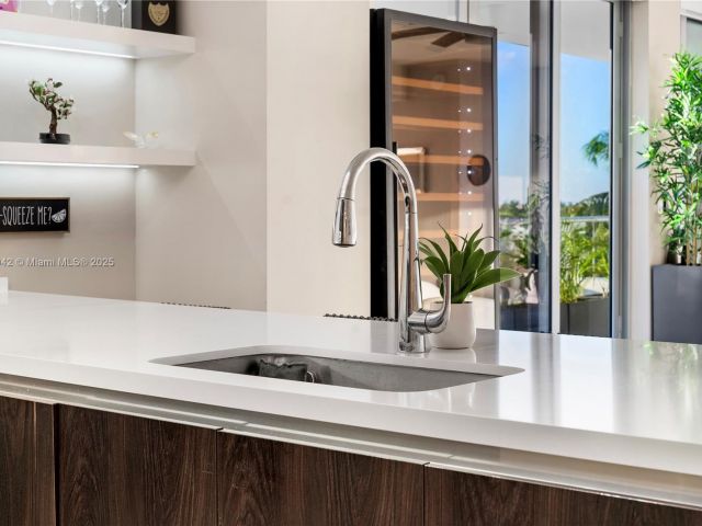 Apartment for sale  Unit #605 - photo 5741440