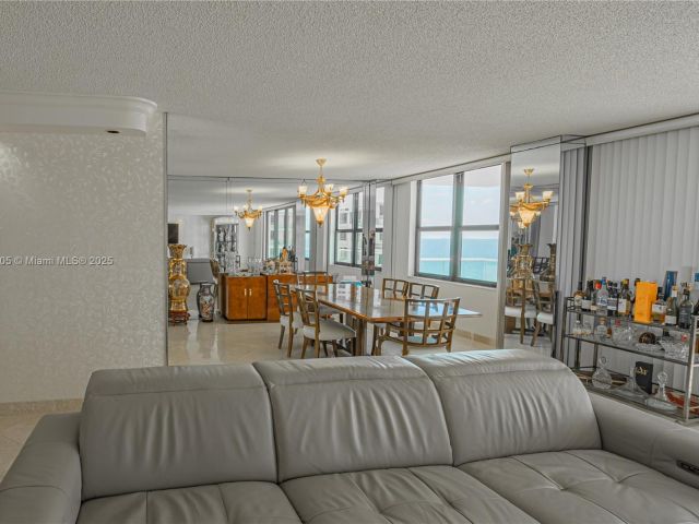 Apartment for rent  Unit #14D - photo 5577923