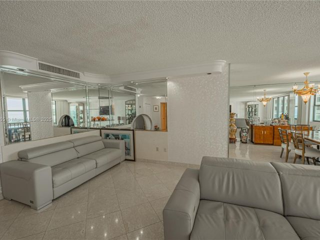 Apartment for rent  Unit #14D - photo 5577924