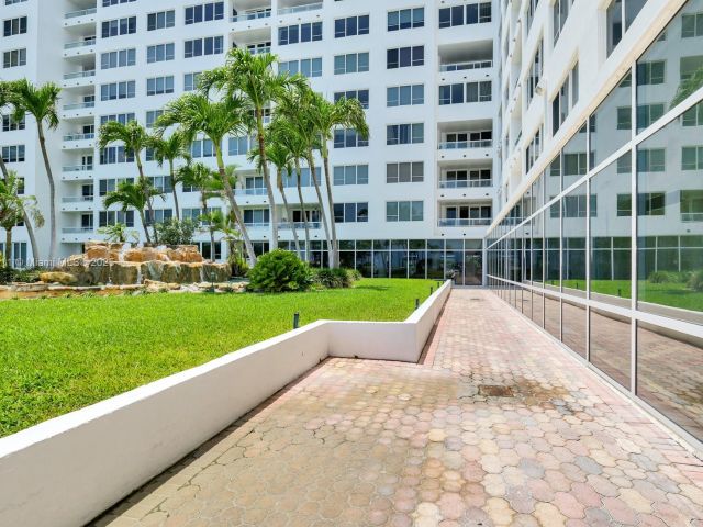 Apartment for sale  Unit #724 - photo 5714518