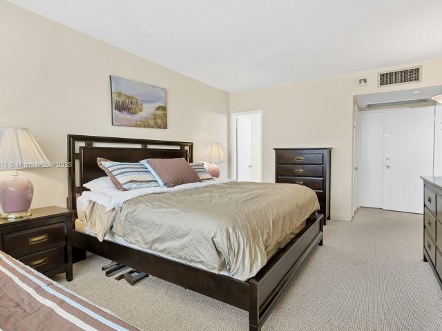 Apartment for sale  Unit #724 - photo 5714523