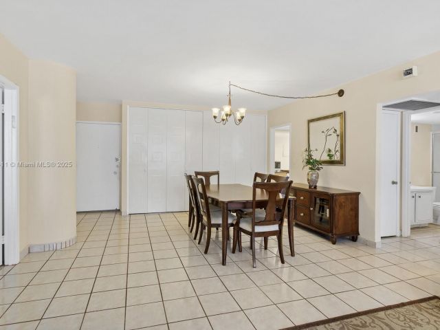 Apartment for sale  Unit #724 - photo 5714527