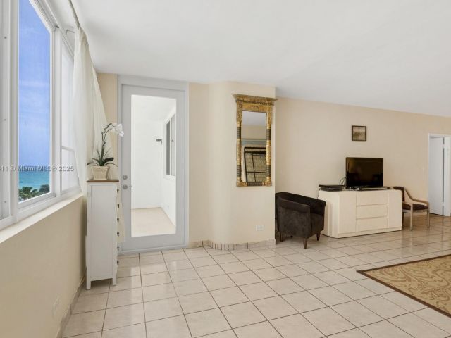 Apartment for sale  Unit #724 - photo 5714529