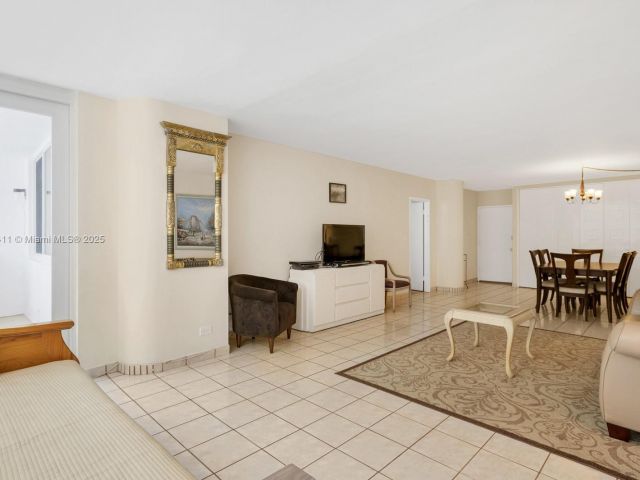 Apartment for sale  Unit #724 - photo 5714530