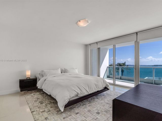 Apartment for sale  Unit #1007 - photo 5700913