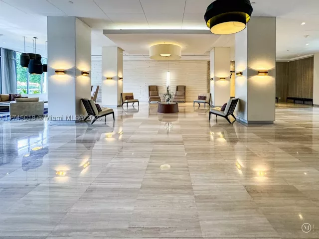 2-bedroom condo for sale in Sunny Isles Beach - 100 Bayview Dr 721 - MondialRealty