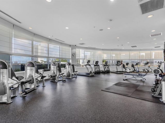 Apartment for sale  Unit #1804 - photo 5790380