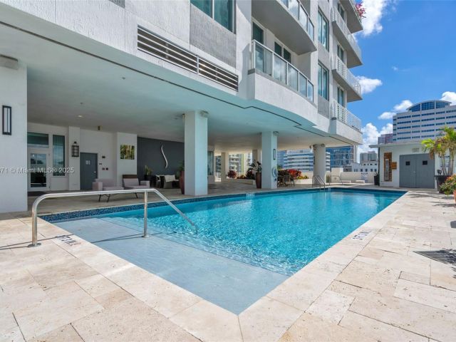 Apartment for sale  Unit #1804 - photo 5790382