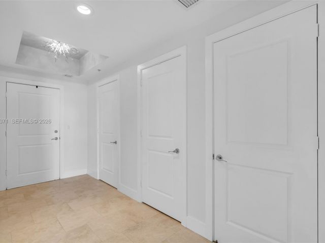 1-bedroom condo for sale in Fort Lauderdale - 315 NE 3rd Ave 1804 - MondialRealty