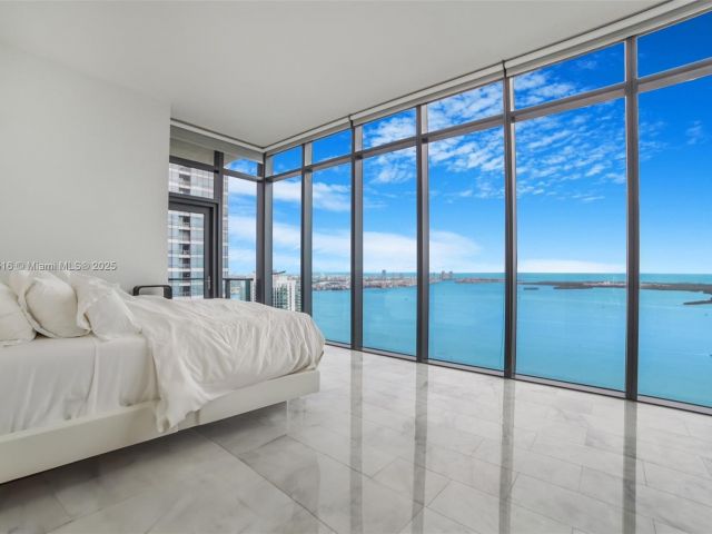 Apartment for sale  Unit #5101 - photo 5612389