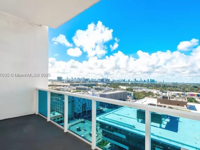 condo for rent in Miami Beach - 2301 Collins Ave 1629 - MondialRealty