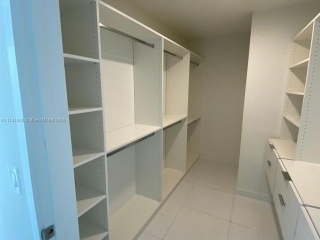 Apartment for sale  Unit #2612 - photo 5640234