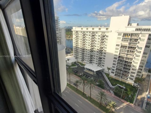 Apartment for sale  Unit #1902 - photo 5689127