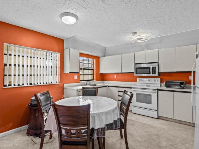 Home for sale at 2195 NW 14th Street - photo 5880026