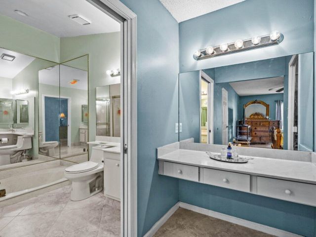 Home for sale at 2195 NW 14th Street - photo 5880030