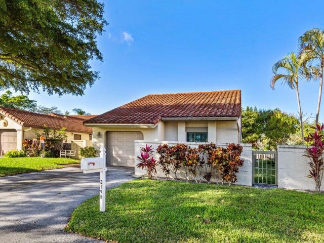 Home for sale at 2195 NW 14th Street - photo 5880041