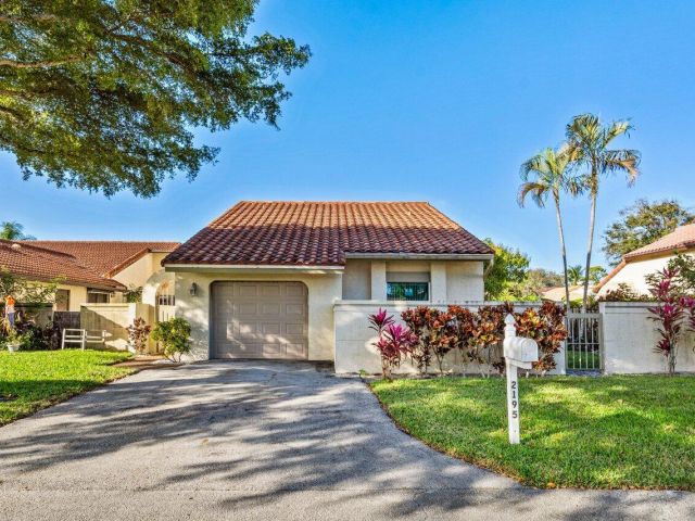 Home for sale at 2195 NW 14th Street - photo 5880043