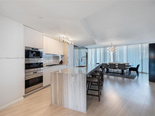 Apartment for sale  Unit #304 - photo 5610306