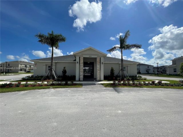 Home for rent at 848 SE 17th St 0 - photo 5841046