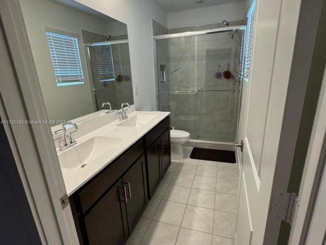 Home for rent at 848 SE 17th St 0 - photo 5841053