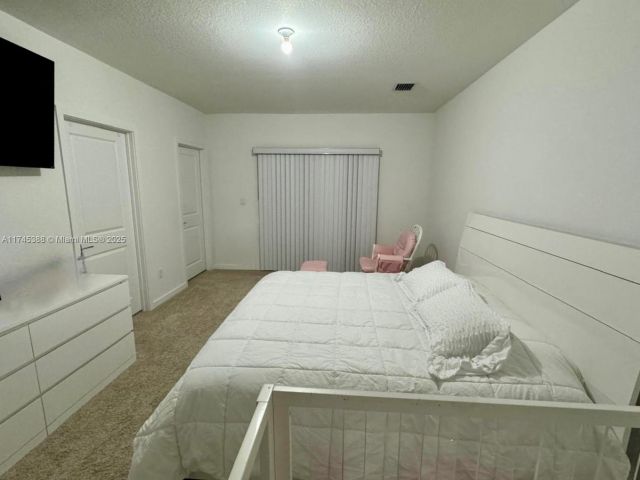 Home for rent at 848 SE 17th St 0 - photo 5841054